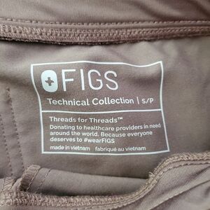Figs Technical Collection Taupe Scrub Set